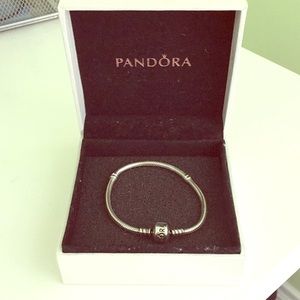 NEW IN BOX! Pandora sterling silver bracelet